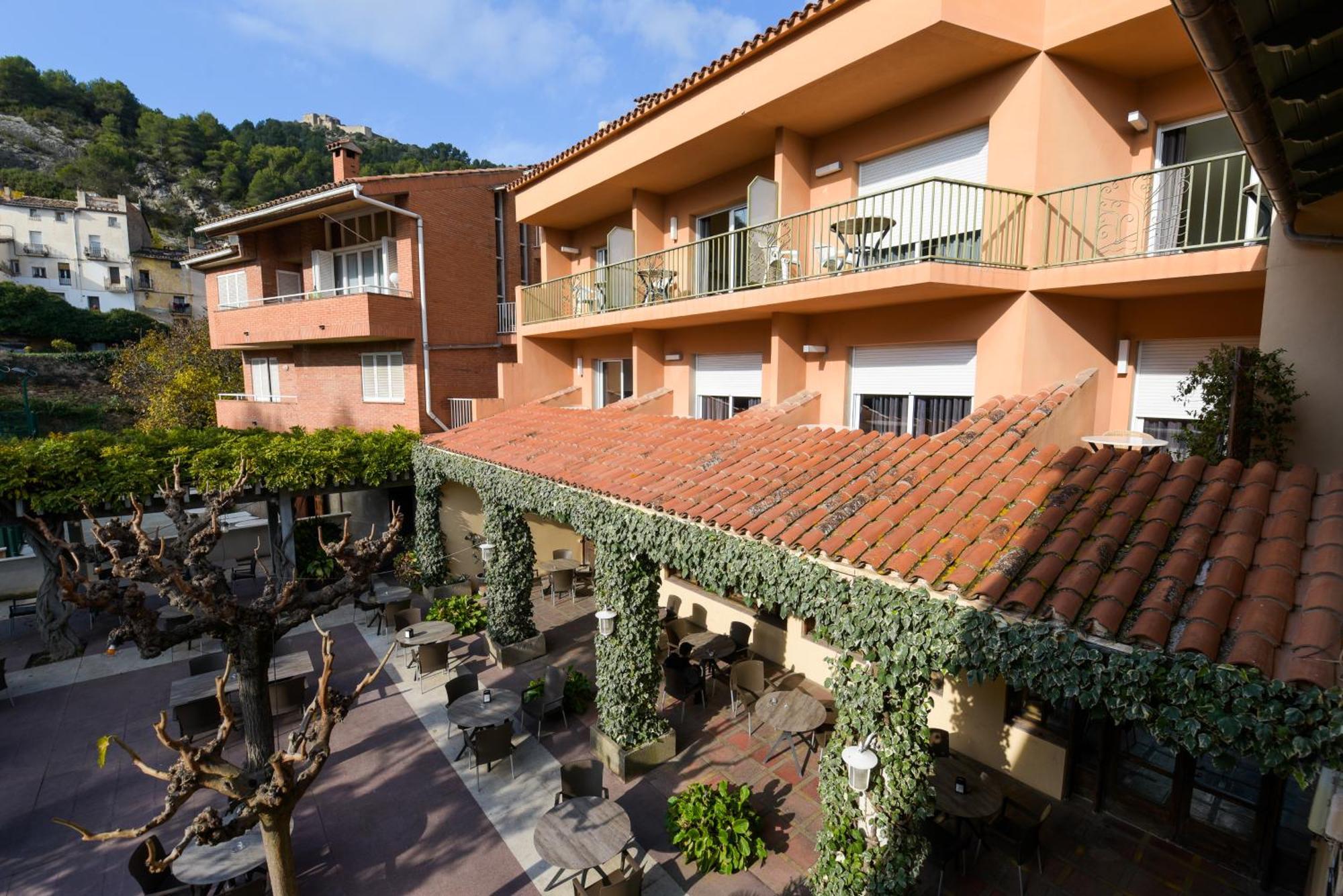 Hotel Robert La Pobla de Claramunt Buitenkant foto