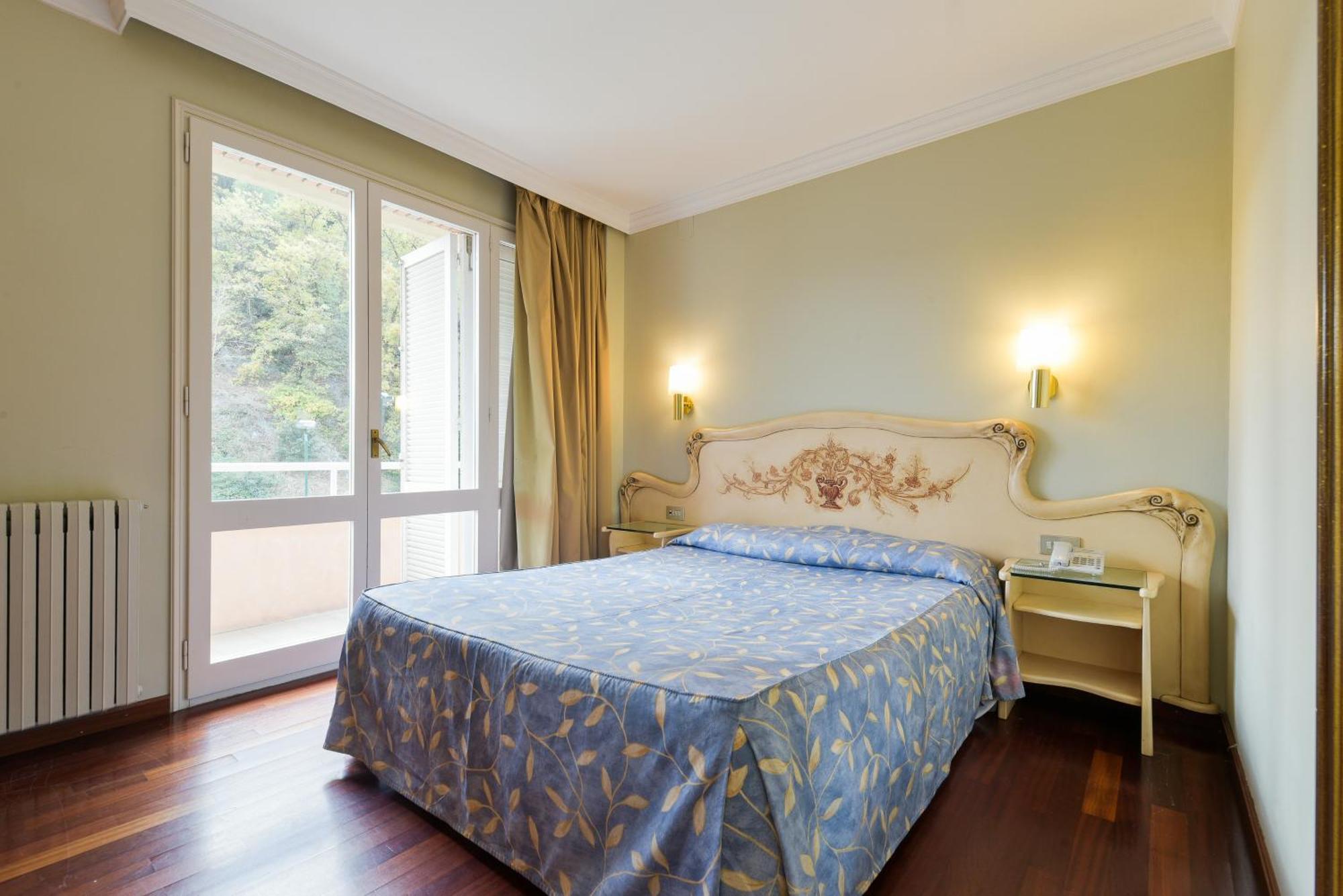 Hotel Robert La Pobla de Claramunt Buitenkant foto